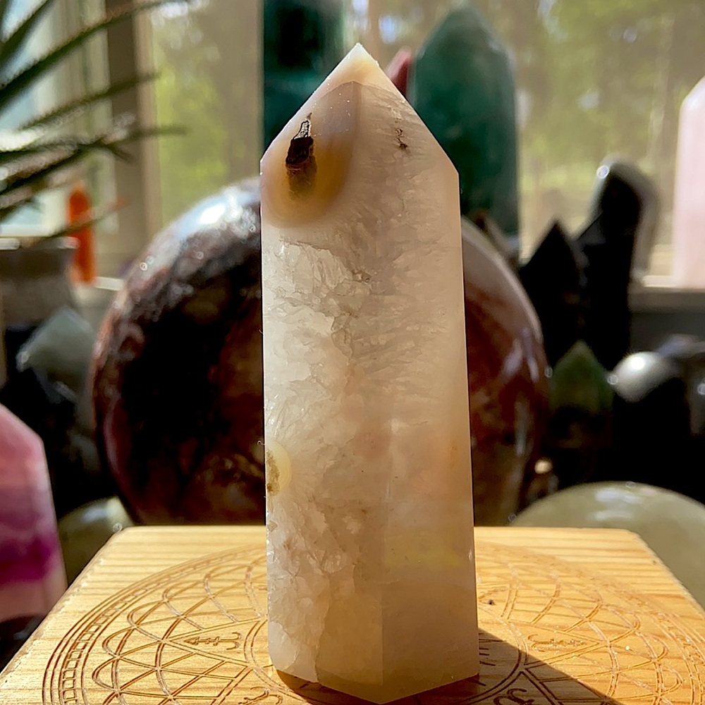 🌸SALE🌸 Agate Crystal Tower!
